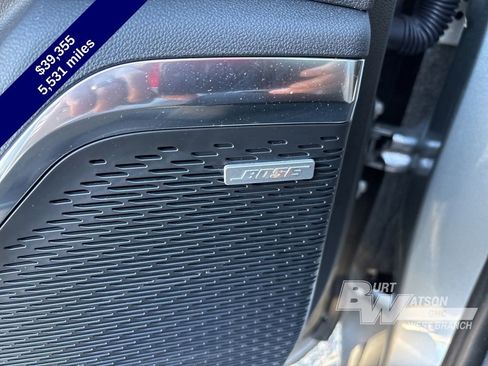 Used 2025 GMC Acadia Elevation w/ Black Edition image 19