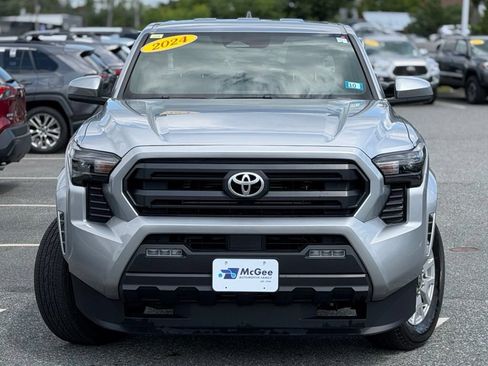 Used 2024 Toyota Tacoma SR5 AWD/4WD image 2