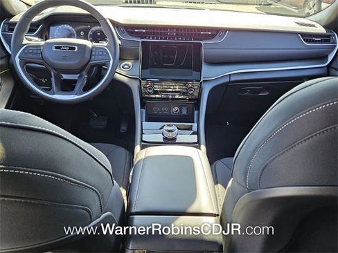 New 2025 Jeep Grand Cherokee L Laredo w/ Luxury Tech Group I image 8