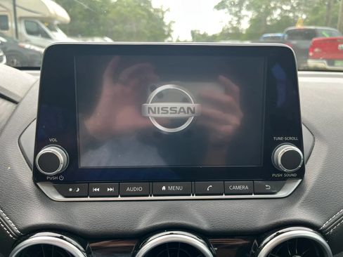 Used 2022 Nissan Sentra SV FWD image 18
