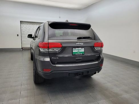 Used 2017 Jeep Grand Cherokee Limited w/ Trailer Tow Group IV image 6