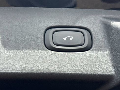 New 2025 VinFast VF 8 Plus AWD/4WD image 11