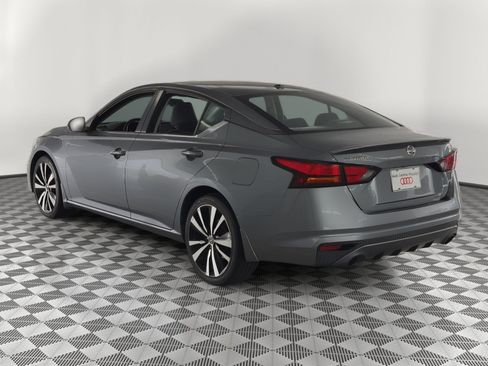 Used 2019 Nissan Altima 2.5 SR w/ SR Premium Package AWD/4WD image 3