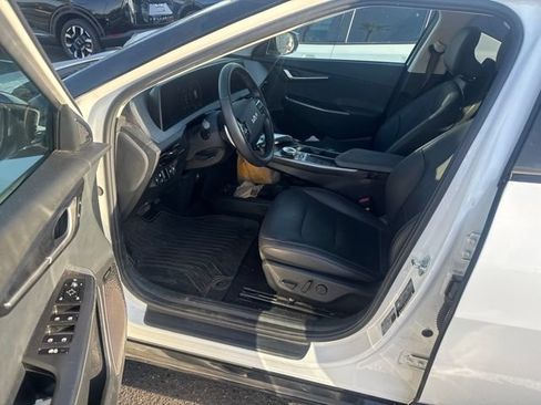 Certified 2024 Kia EV6 Wind AWD/4WD image 3