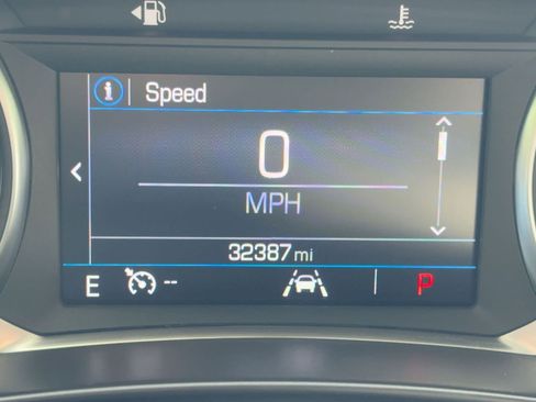 Used 2024 GMC Terrain SLE image 17