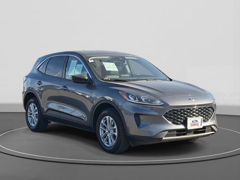 Certified 2022 Ford Escape SE image 4