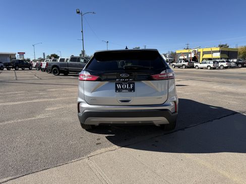 Used 2024 Ford Edge SEL image 7