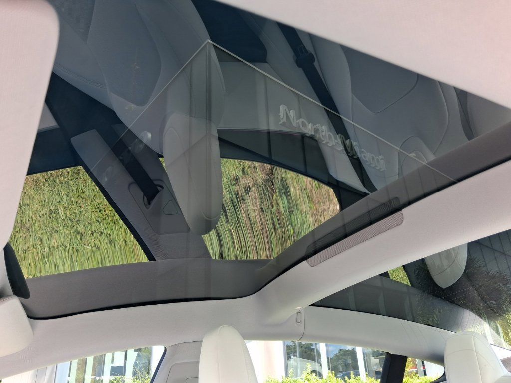 Used 2024 Tesla Model 3 Standard Range RWD image 6
