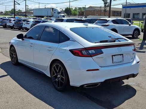 Certified 2023 Honda Civic Sport Touring image 4
