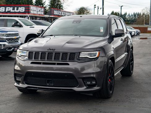 Used 2018 Jeep Grand Cherokee SRT image 4