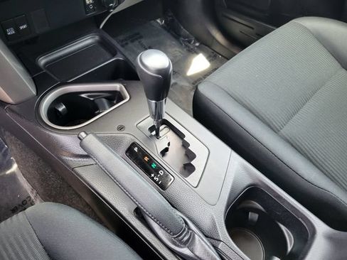 Used 2017 Toyota RAV4 LE w/ Carpet Mat Package FWD image 15