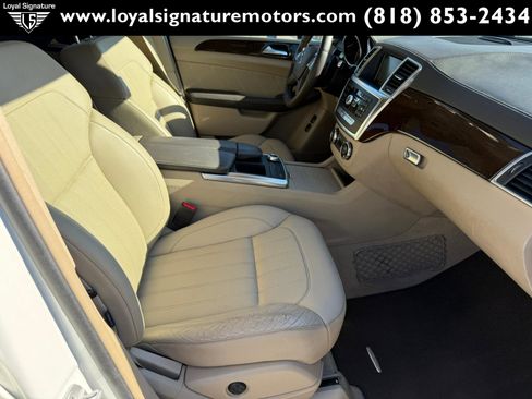 Used 2015 Mercedes-Benz GL 450 4MATIC image 39