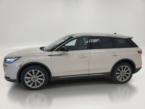 Used 2020 Lincoln Corsair AWD w/ Premium Package image 3