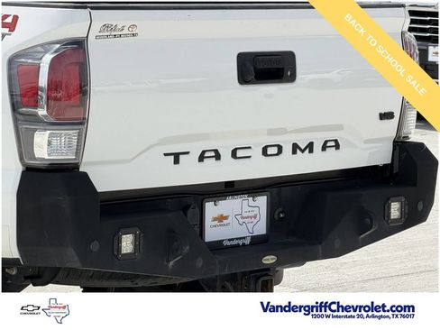Used 2022 Toyota Tacoma TRD Sport w/ Technology Package AWD/4WD image 6