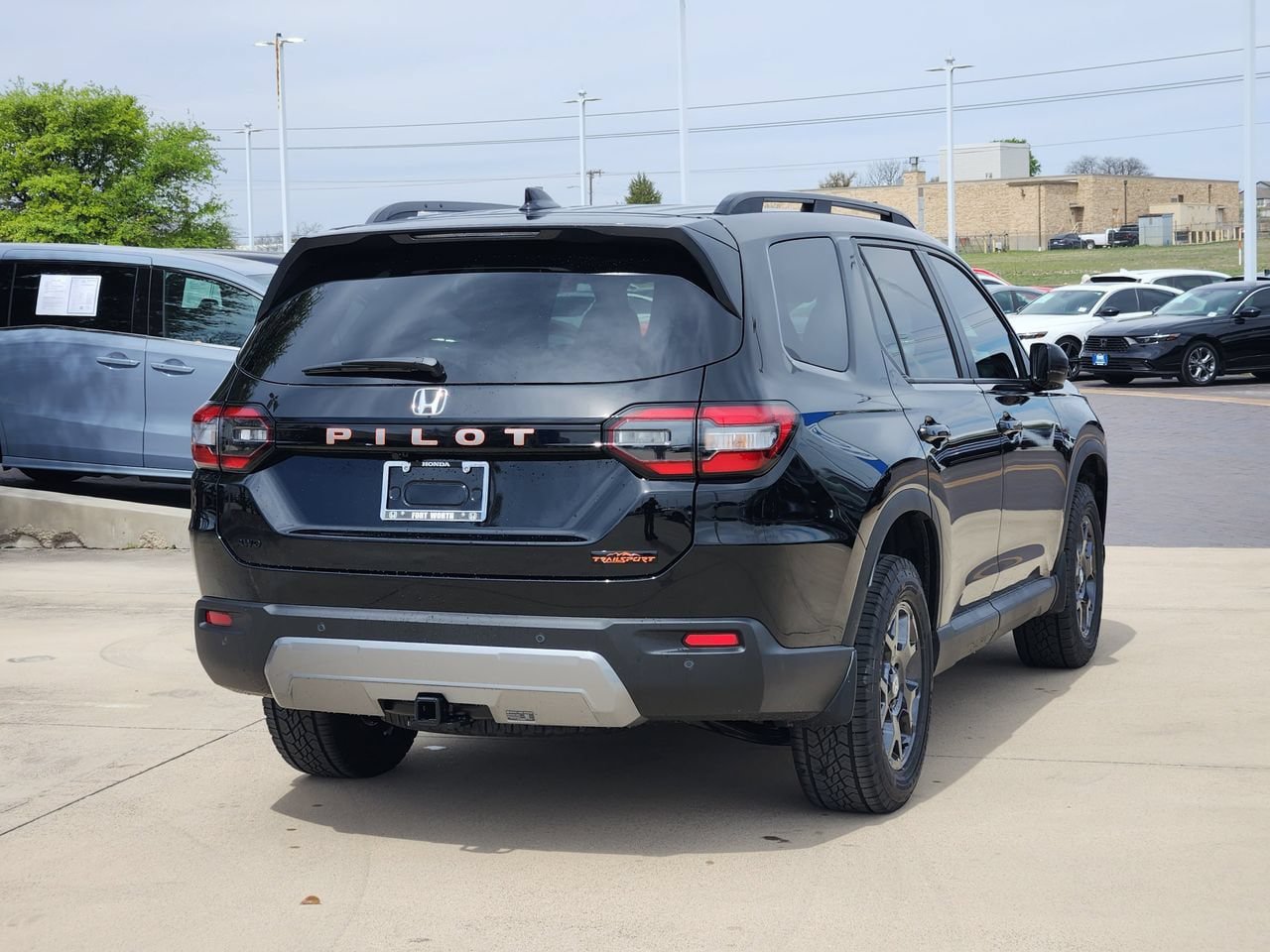 New 2026 Honda Pilot TrailSport image 3