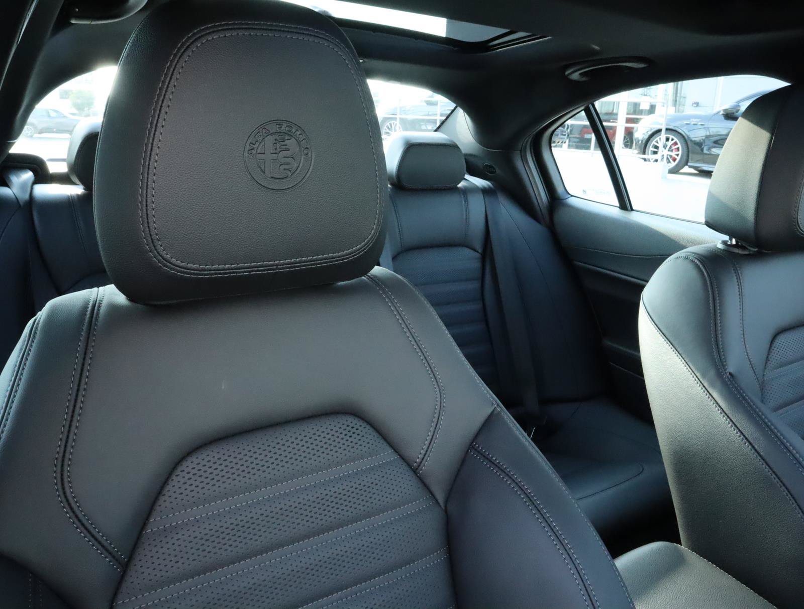New 2025 Alfa Romeo Giulia w/ Veloce Package Rwd image 24