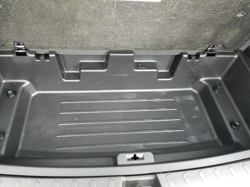 Used 2023 Chevrolet Traverse LT image 20