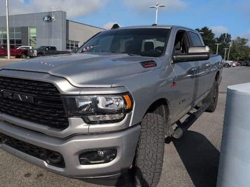 Used 2022 RAM 2500 Big Horn w/ Night Edition AWD/4WD image 4