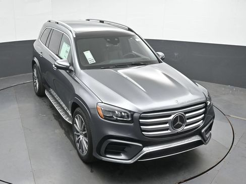 New 2026 Mercedes-Benz GLS 580 4MATIC image 30