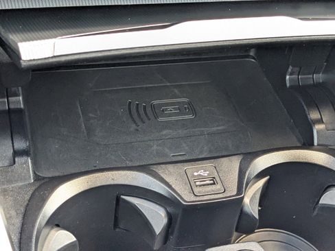 Used 2023 BMW i4 eDrive40 image 27