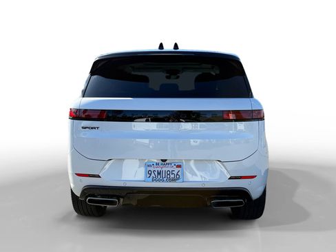 Used 2025 Land Rover Range Rover Sport Dynamic SE image 4