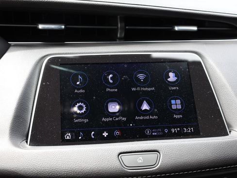 Used 2022 Cadillac XT4 Premium Luxury w/ Cold Weather Package FWD image 31