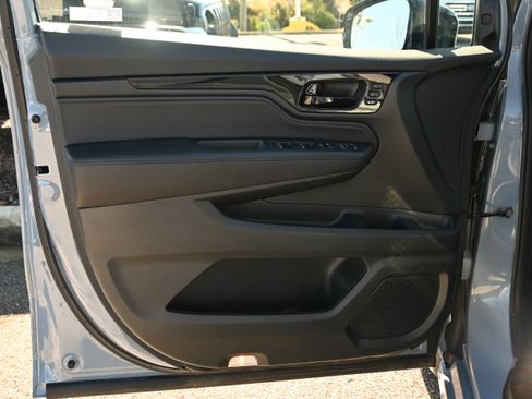 Used 2024 Honda Odyssey Elite image 32