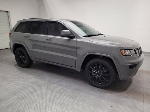 Used 2022 Jeep Grand Cherokee Laredo X RWD image 11