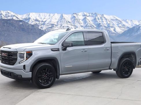 Used 2024 GMC Sierra 1500 Elevation AWD/4WD image 2