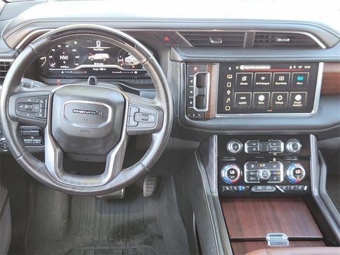 Used 2023 GMC Yukon Denali Ultimate image 24