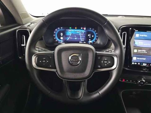 Certified 2025 Volvo XC40 B5 Core image 22