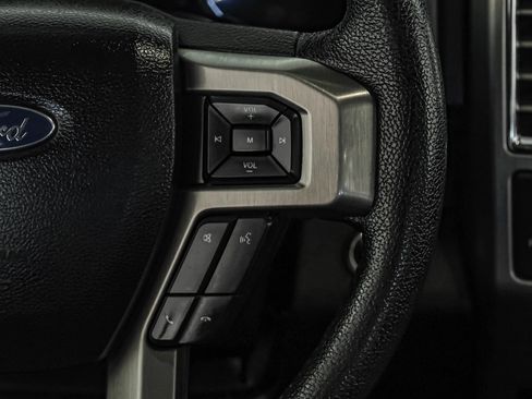 Used 2015 Ford F150 Platinum w/ Equipment Group 701A Luxury AWD/4WD image 16