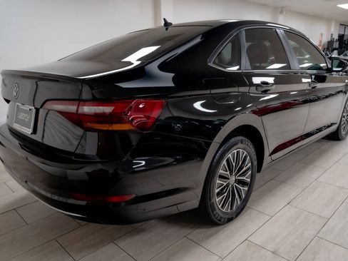 Used 2019 Volkswagen Jetta SE w/ Cold Weather Package FWD image 97