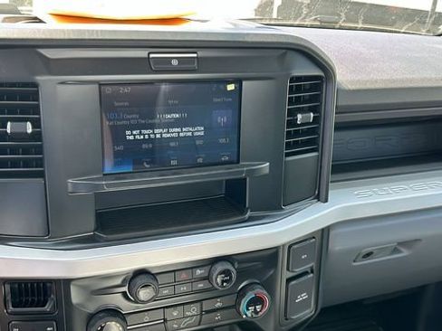 New 2025 Ford F550 4x4 Regular Cab Super Duty image 15