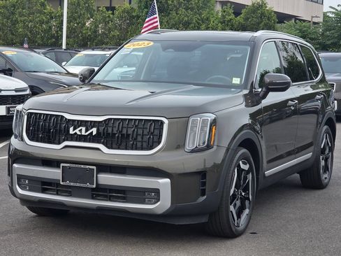 Used 2023 Kia Telluride EX AWD/4WD image 7