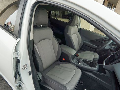 Used 2024 Subaru Crosstrek 2.0i Premium image 25