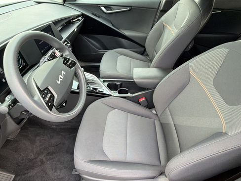 Used 2026 Kia Niro LX FWD image 5
