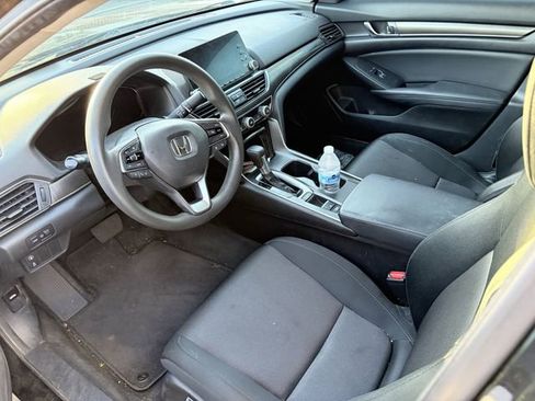 Used 2018 Honda Accord LX image 5
