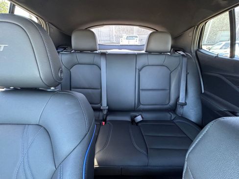 Used 2025 Buick Envista Sport Touring FWD image 37