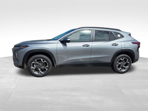New 2026 Chevrolet Trax LT FWD image 3