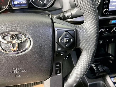 Used 2021 Toyota Tacoma TRD Sport image 15
