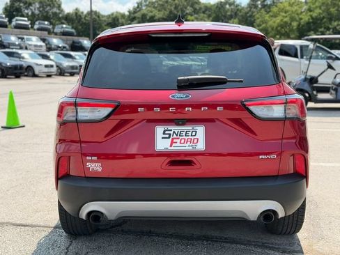 Used 2022 Ford Escape SE w/ Cold Weather Package AWD/4WD image 6