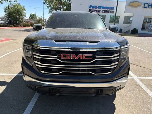 Used 2023 GMC Sierra 1500 SLT w/ SLT Convenience Package AWD/4WD image 2