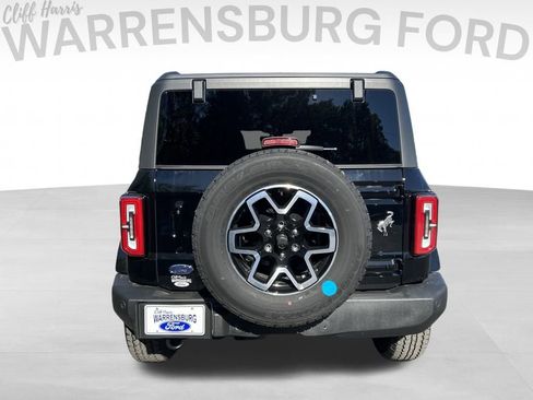 New 2025 Ford Bronco Outer Banks image 6