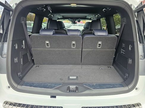 New 2026 INFINITI QX80 4WD image 19