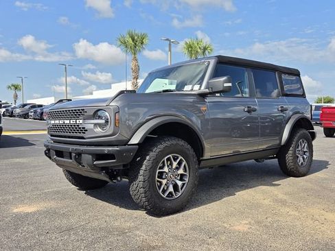 Used 2024 Ford Bronco Badlands AWD/4WD image 2