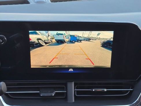 New 2026 Chevrolet Trax RS w/ Sunroof Package image 21