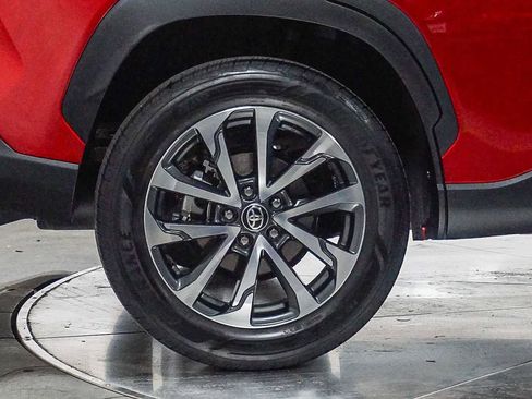 Certified 2025 Toyota Corolla Cross XLE w/ Convenience Package image 8