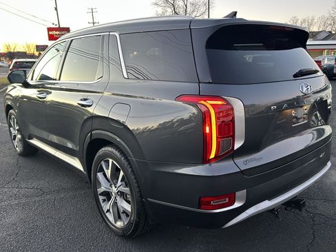 Used 2022 Hyundai Palisade Limited image 3