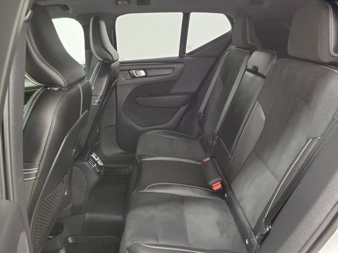 Certified 2021 Volvo XC40 T5 R-Design w/ Advanced Package image 13